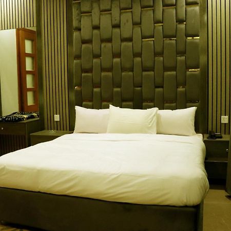 Hayat Grand Guest House Islamabad Extérieur photo