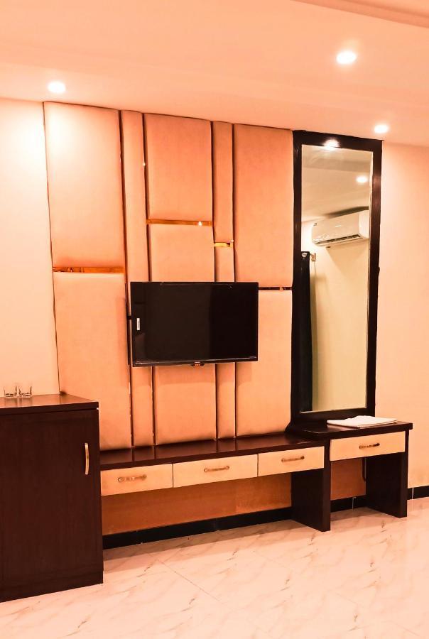 Hayat Grand Guest House Islamabad Extérieur photo
