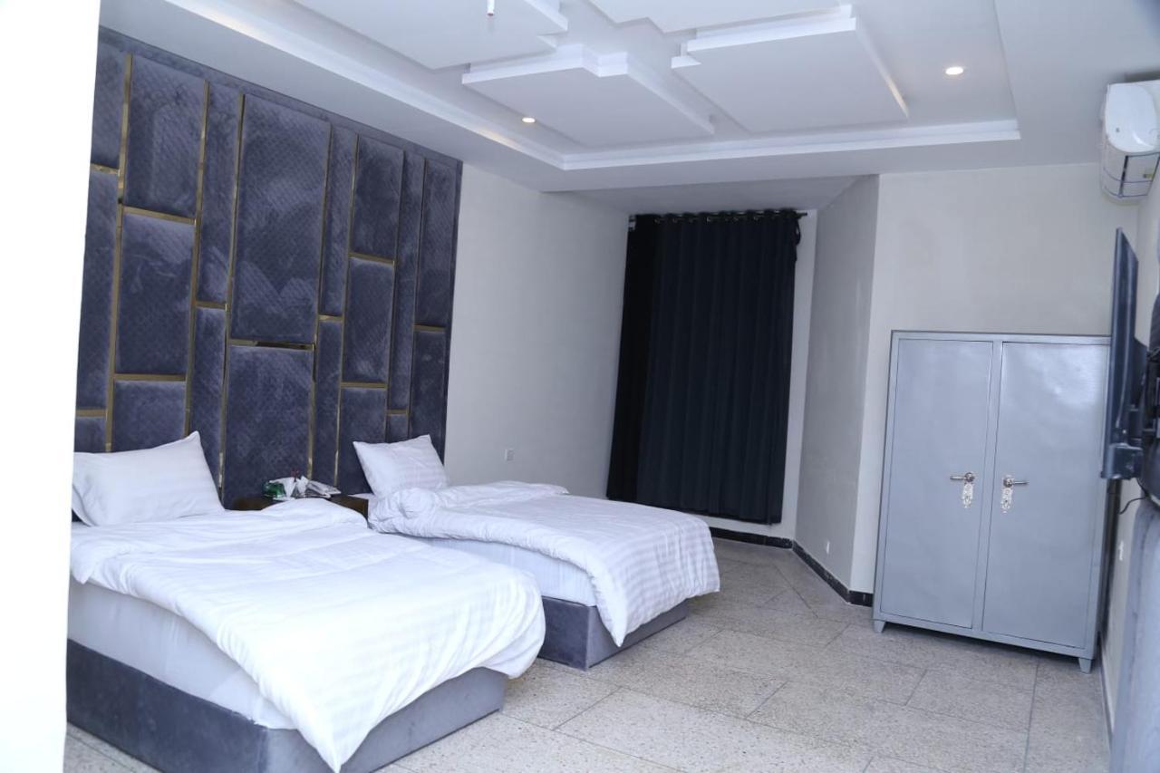 Hayat Grand Guest House Islamabad Extérieur photo
