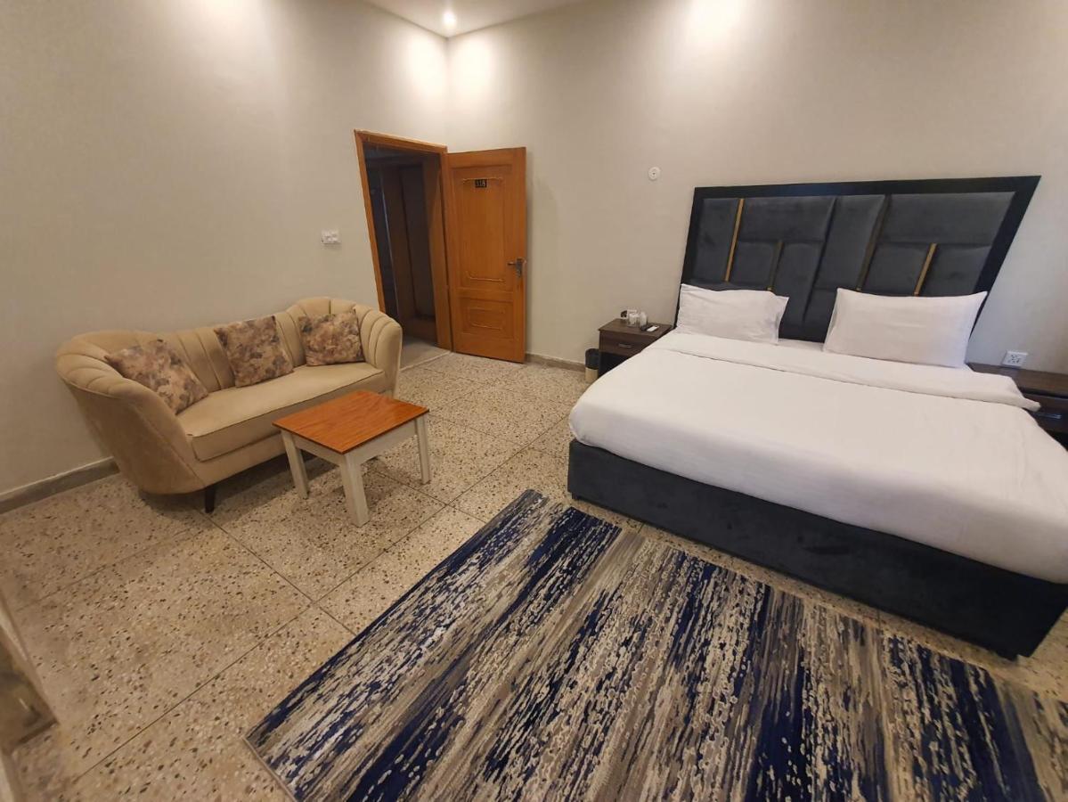 Hayat Grand Guest House Islamabad Extérieur photo