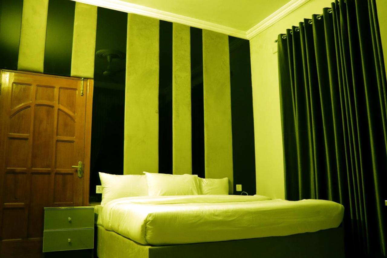 Hayat Grand Guest House Islamabad Extérieur photo