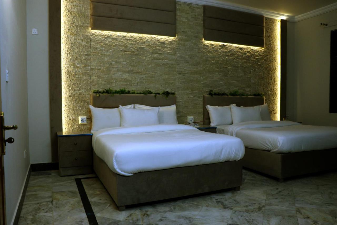 Hayat Grand Guest House Islamabad Extérieur photo